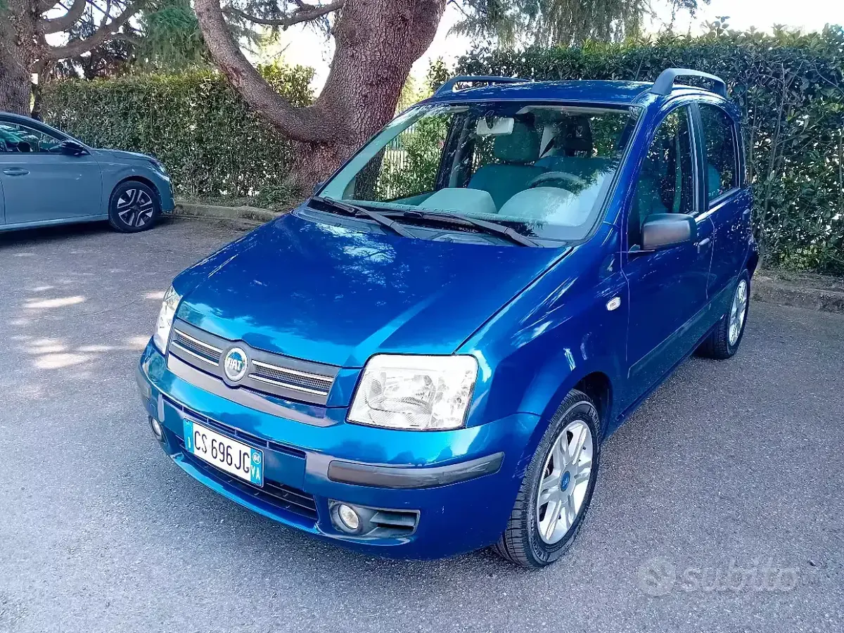 Usata Fiat Panda 69 CV (50 kW) 2004 Bluazzurro Utilitaria