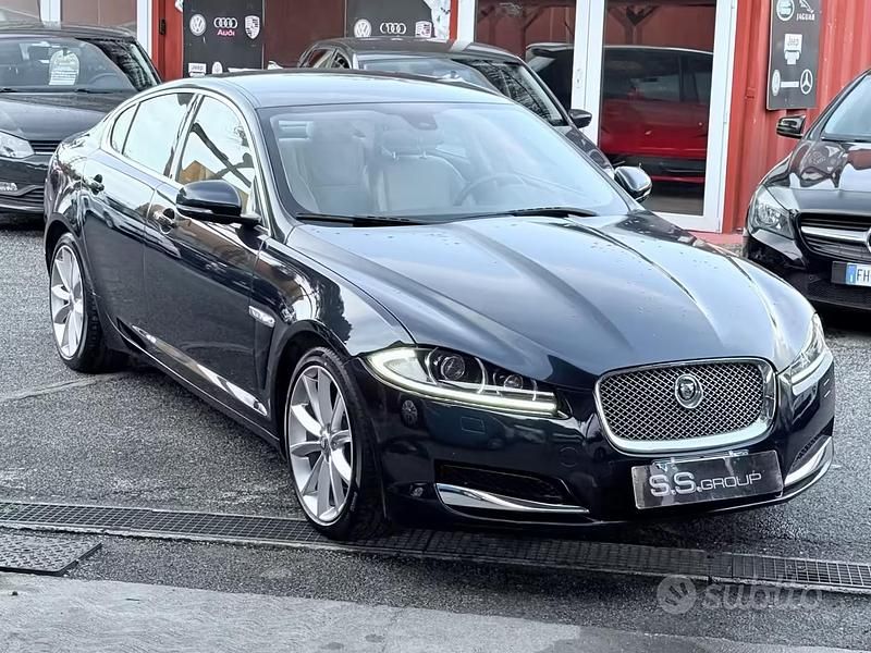 Usata Jaguar XF Premium Luxury 240 CV (176 kW) 2013 Blu Berlina