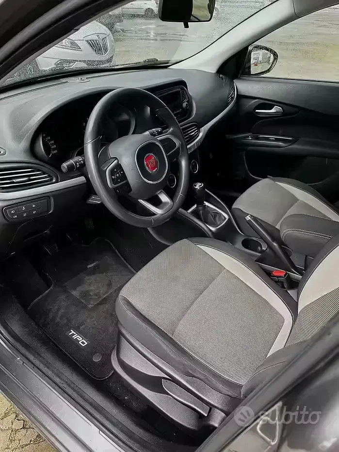Usata Fiat Tipo 95 CV (69 kW) 2016 Marrone Berlina