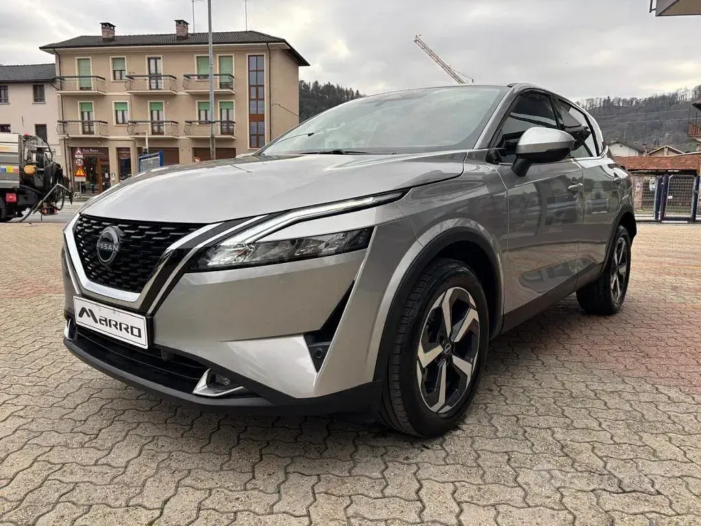 Usata Nissan Qashqai N-Connecta 140 CV (102 kW) 2024 Grigio SUV