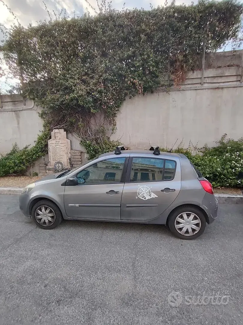 Usata Renault Clio 58 CV (42 kW) 2009 Grigio Utilitaria