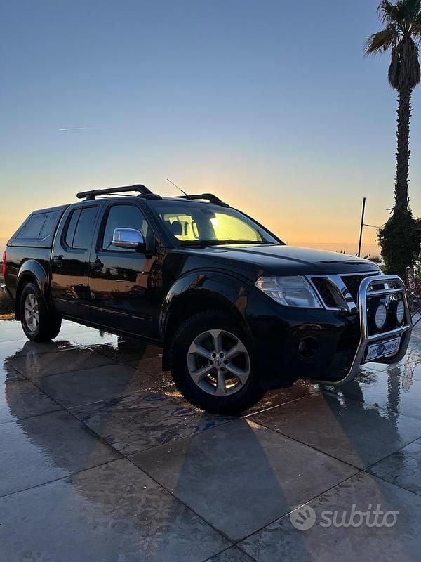 Usata Nissan Navara 190 CV (139 kW) 2012 Nero Pick-up