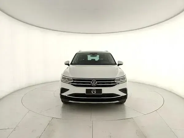 Usata VW Tiguan Elegance 150 CV (110 kW) 2023 Bianco SUV