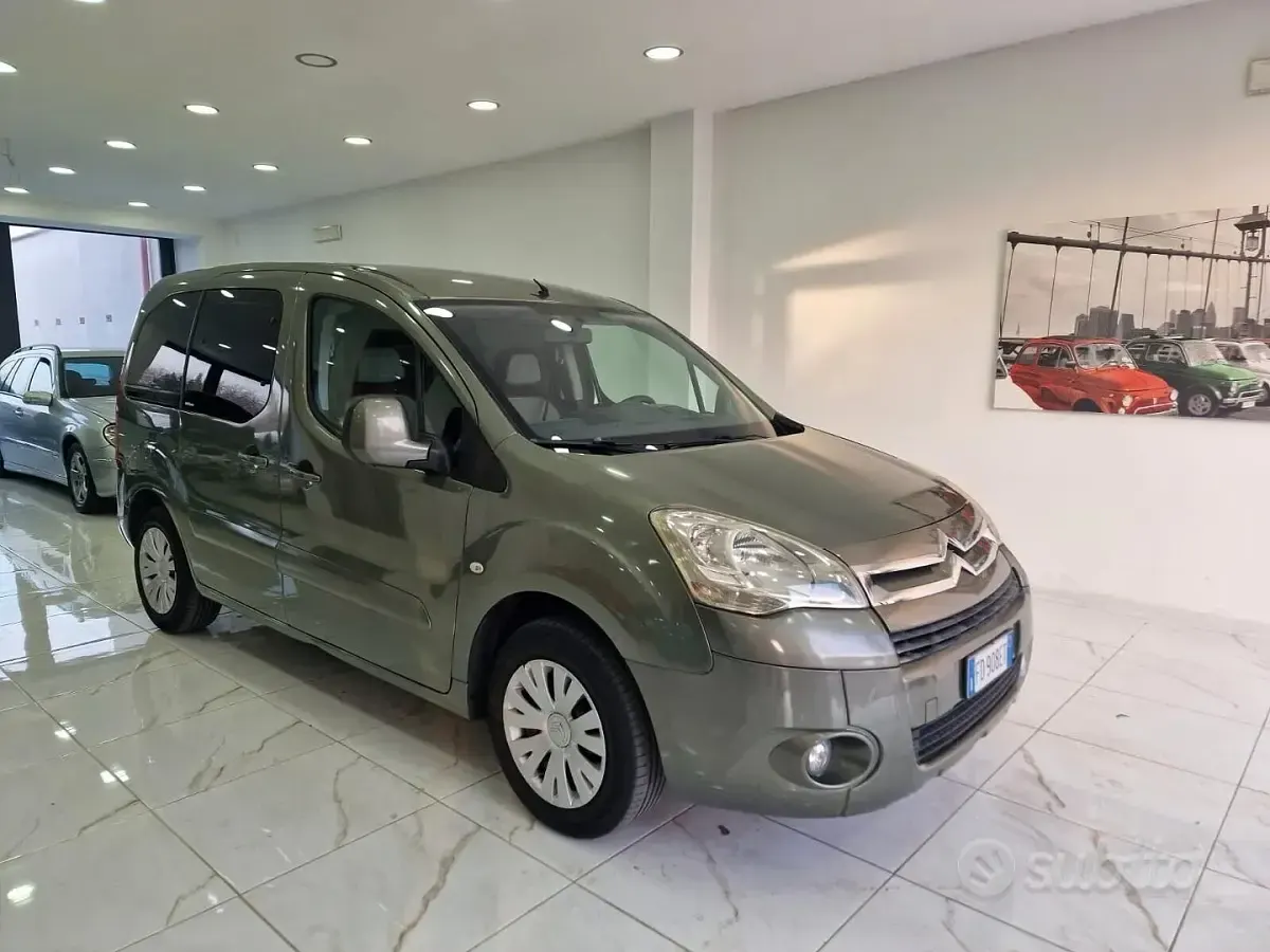 Usata Citroën Berlingo 120 CV (88 kW) 2011 Verde Monovolume