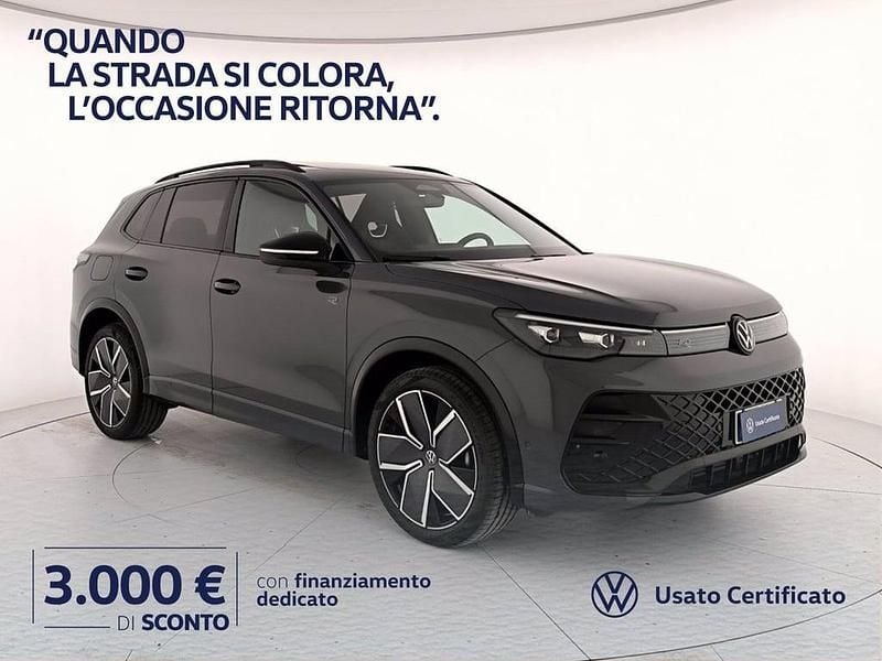 Nuova VW Tiguan R-line Plus 150 CV (110 kW) 2026 Dolphin grey metallizzato SUV