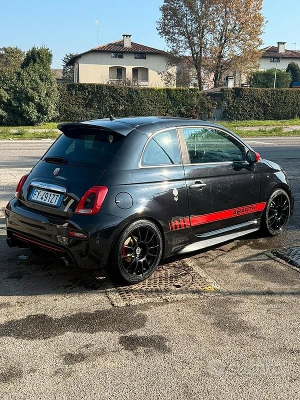 Usata Abarth 595 Turismo 145 CV (106 kW) 2019 Nero Utilitaria