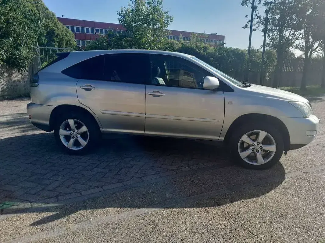Usata Lexus RX300 Luxury Line 203 CV (149 kW) 2005 SUV