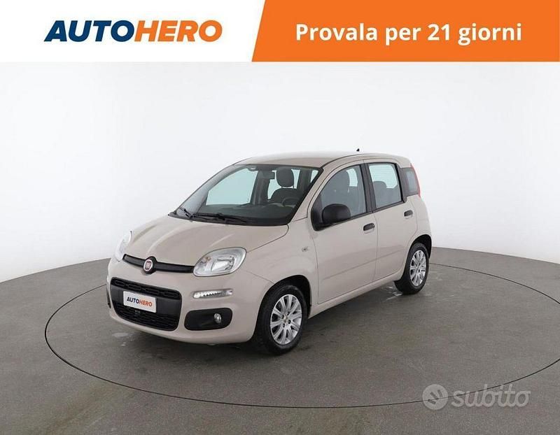 Beige Usata 2015 Fiat Panda Easy Tre volumi | 9699 € (Cara) - Immagine 1/2