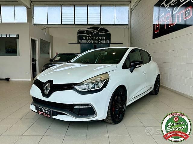 Bianco Usata 2014 Renault Clio R.S. R.S. Due volumi | 10.900 € (Buon prezzo) - Immagine 1/4