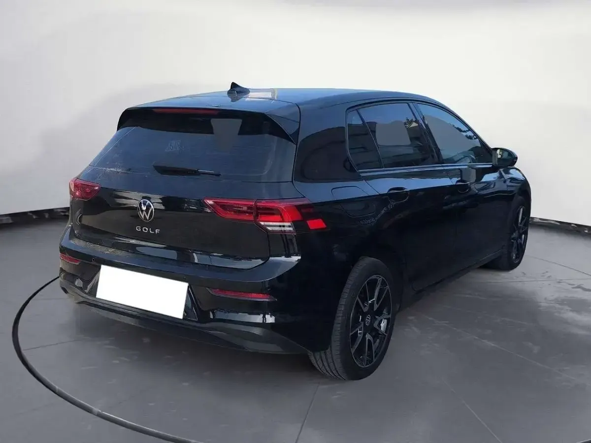 Usata VW Golf VIII Style 116 CV (85 kW) 2021 Nero Utilitaria