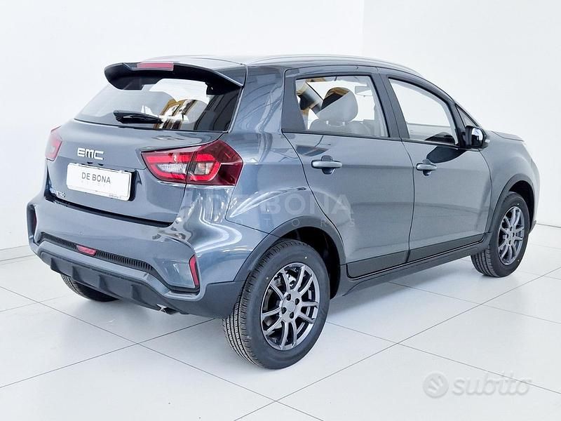 Nuova EMC QUATTRO 103 CV (75 kW) 2025 Grigio SUV