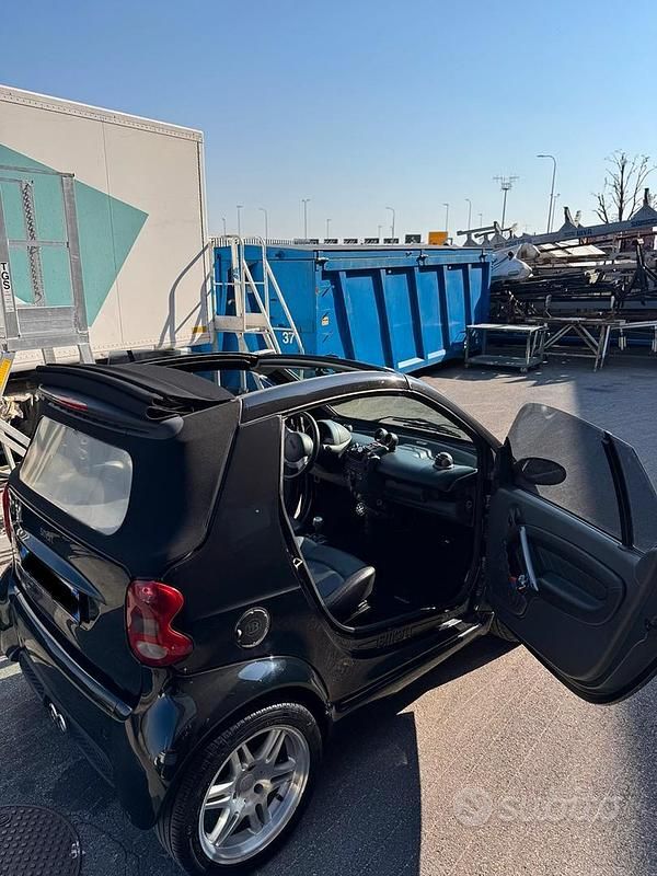 Usata Smart ForTwo Cabrio Brabus 75 CV (55 kW) 2004 Nero Cabrio
