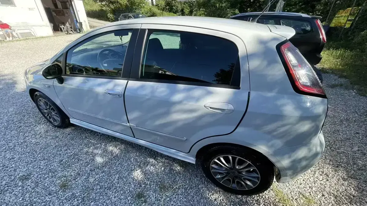 Usata Fiat Punto Evo 75 CV (55 kW) 2012 Bianco Utilitaria