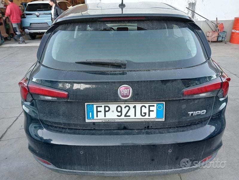 Usata Fiat Tipo 120 CV (88 kW) 2018 Nero Berlina