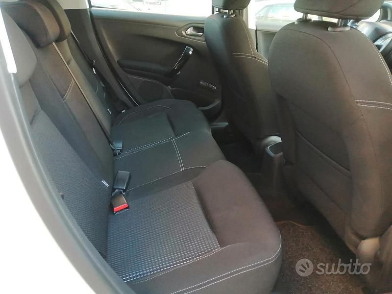 Usata Peugeot 208 Sport 75 CV (55 kW) 2016 Bianco Utilitaria