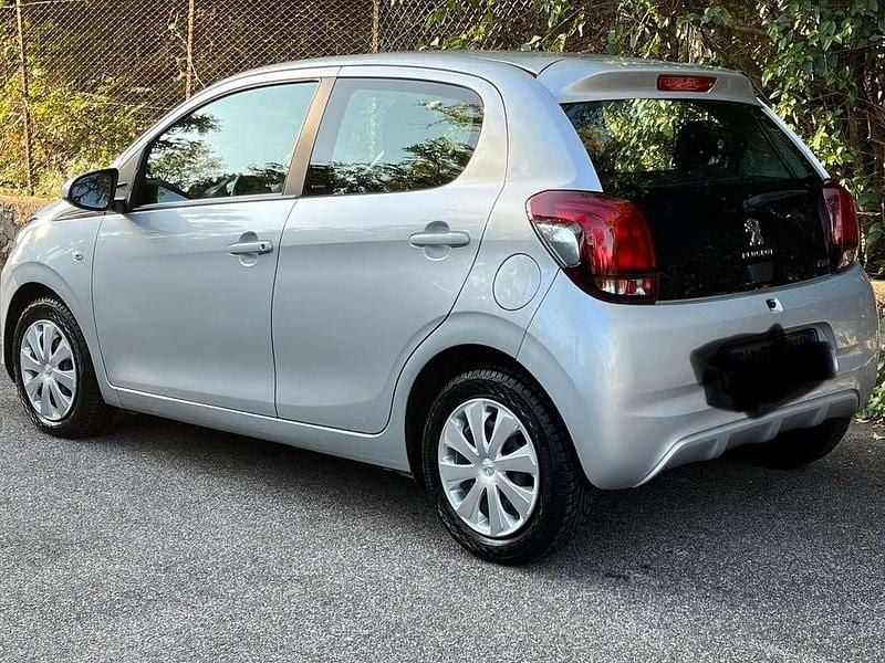 Argento Usata 2019 Peugeot 108 Active Due volumi | 11.900 € (Buon prezzo) - Immagine 1/4