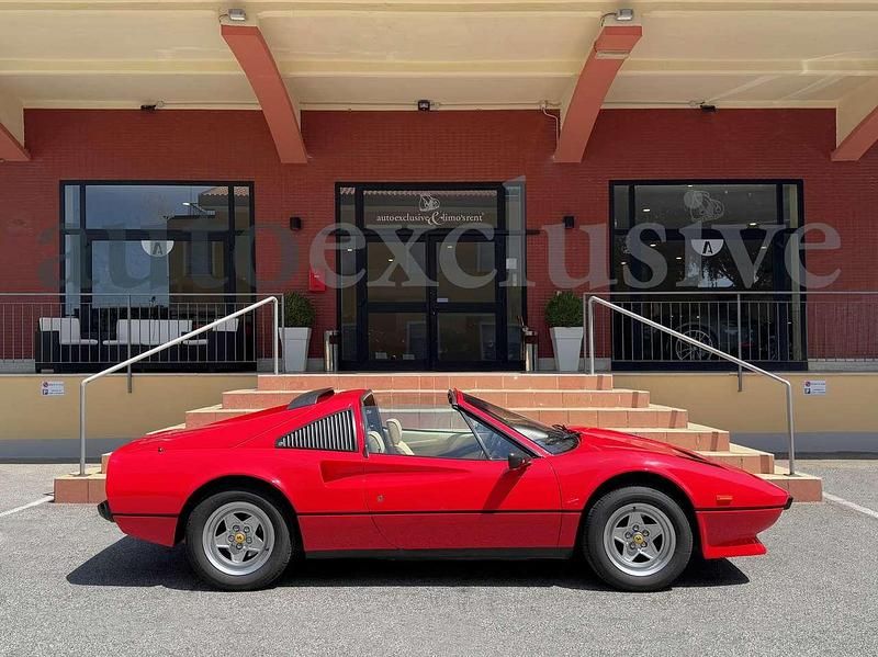Usata Ferrari 308 239 CV (175 kW) 1983 Rosso Coupé