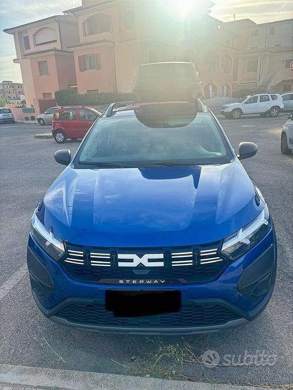 Blu Usata 2022 Dacia Sandero Stepway Due volumi | 13.500 € (Buon prezzo) - Immagine 1/4