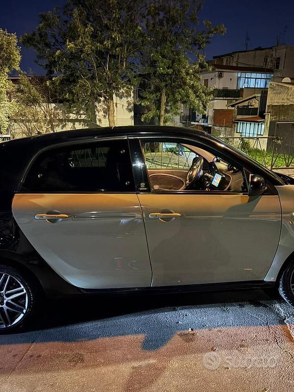Usata Smart ForFour 90 CV (66 kW) 2017 Grigio Utilitaria