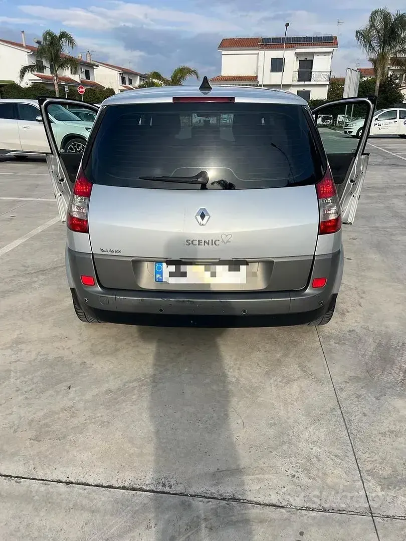 Usata Renault Scenic E-Tech 100 CV (73 kW) 2007 Grigio Monovolume