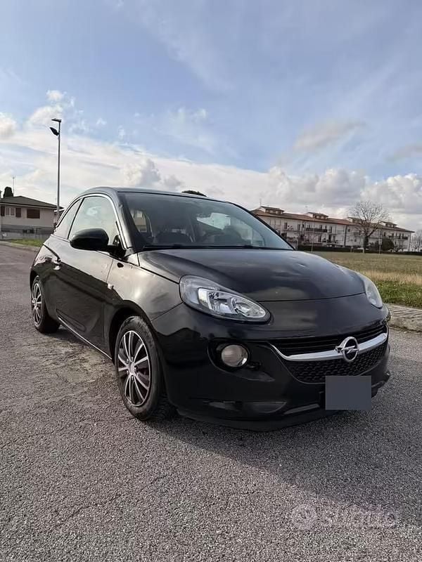 Usata Opel Adam 100 CV (73 kW) 2014 Nero Utilitaria