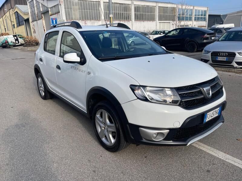 Usata Dacia Sandero Ambiance 90 CV (66 kW) 2017 Bianco Utilitaria