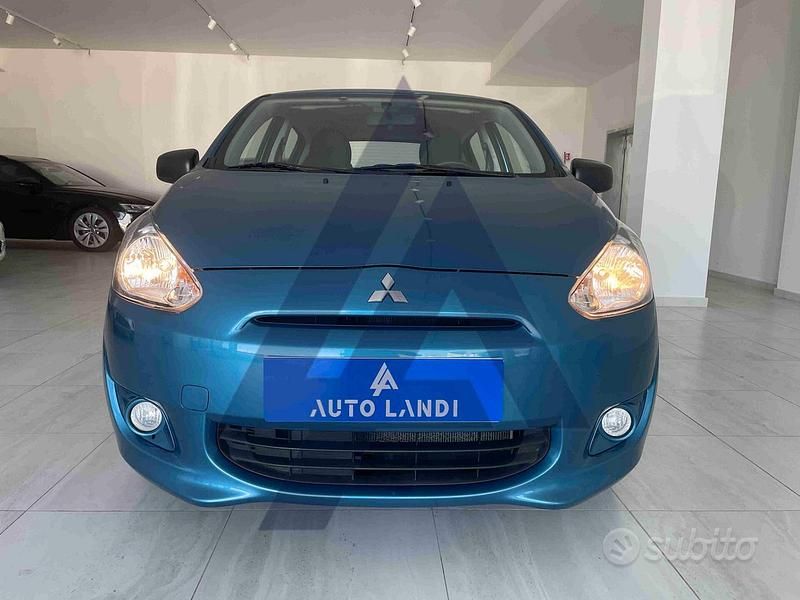Usata Mitsubishi Space Star Invite 70 CV (51 kW) 2016 Blu Berlina