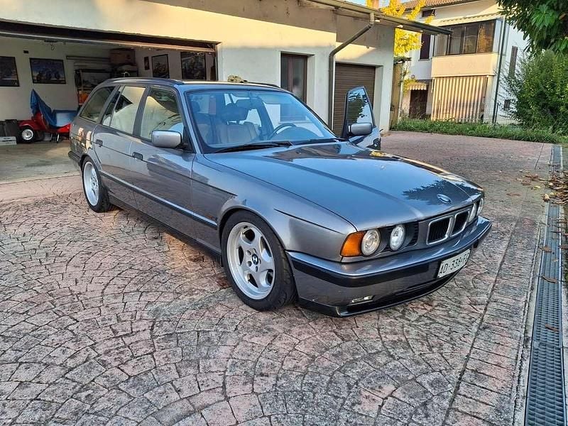 Usata BMW M5 340 CV (250 kW) 1992 Grigio Station wagon