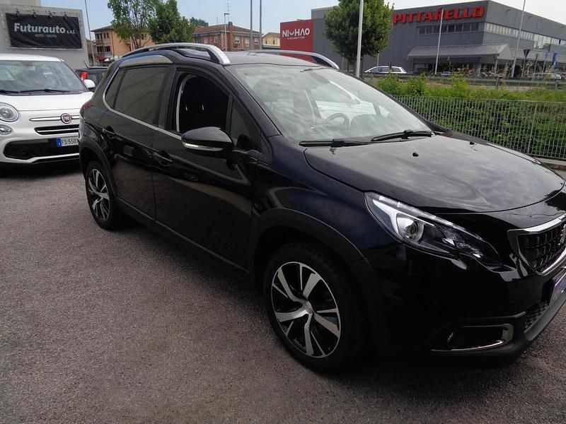 Usata Peugeot 2008 Allure 99 CV (72 kW) 2017 Nero SUV