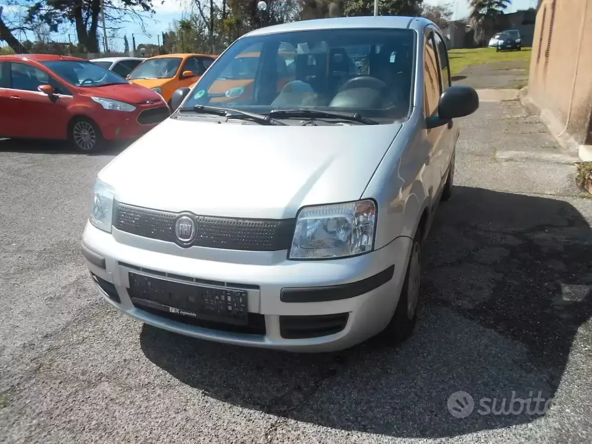 Begagnad Fiat Panda Dynamic 69 HK (50 kW) 2012 Grå Halvkombi