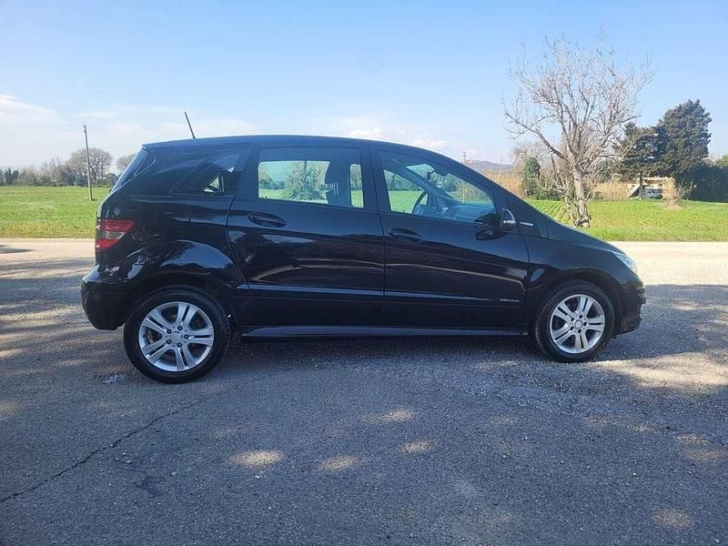 Usata Mercedes B180 Executive 116 CV (85 kW) 2011 Nero Monovolume