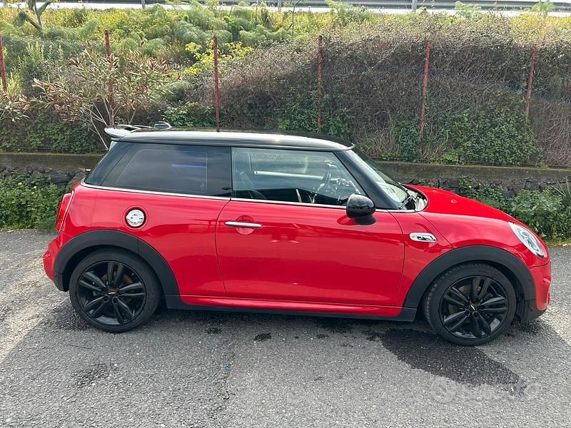 Usata Mini John Cooper Works 170 CV (125 kW) 2017 Rosso Utilitaria
