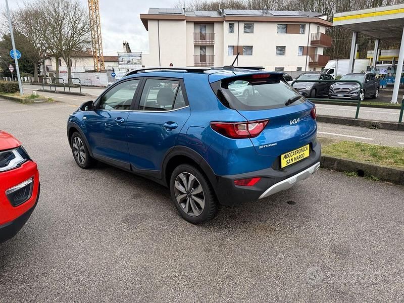 Usata Kia Stonic Style 101 CV (74 kW) 2021 Blu SUV