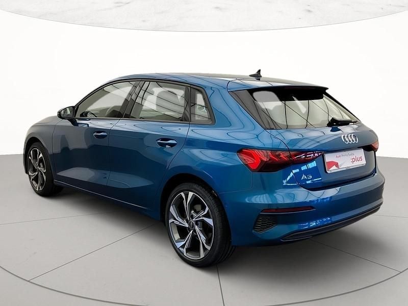 Usata Audi A3 Business 150 CV (110 kW) 2023 Blu atollo metallizzato Berlina