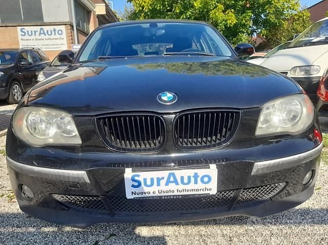 Usata BMW 118 122 CV (89 kW) 2005 Nero Utilitaria