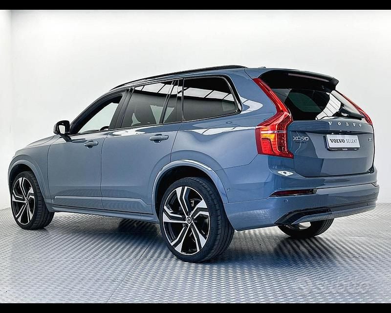 Usata Volvo XC90 Plus 235 CV (172 kW) 2022 Thunder grey SUV
