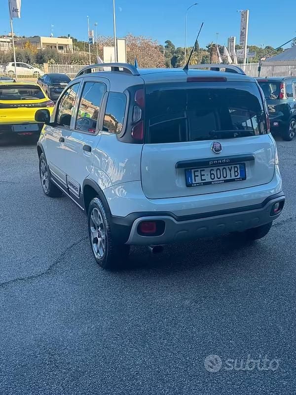 Usata Fiat Panda Cross Cross 85 CV (62 kW) 2016 Bianco Utilitaria