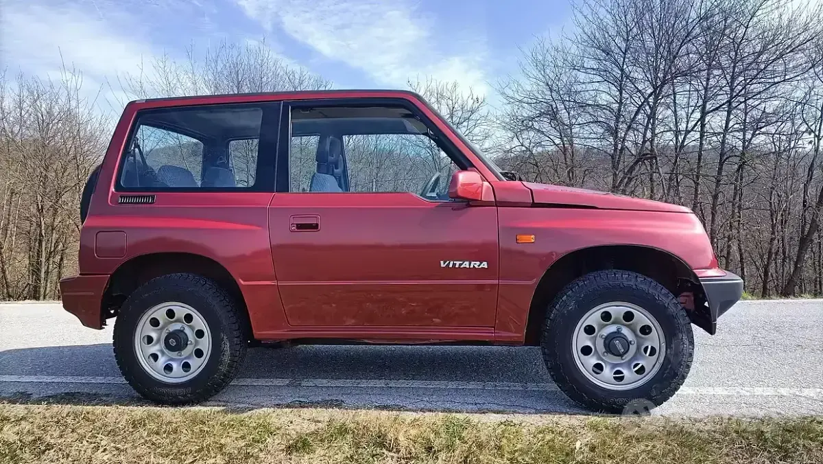 Usata Suzuki Vitara 96 CV (70 kW) 1996 Rosso SUV