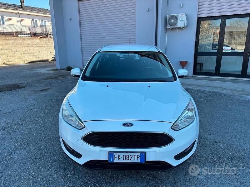Usata Ford Focus Business Edition 120 CV (88 kW) 2017 Bianco Station wagon