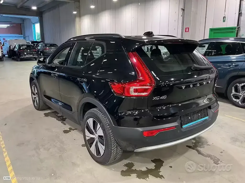Usata Volvo XC40 129 CV (94 kW) 2022 Nero SUV