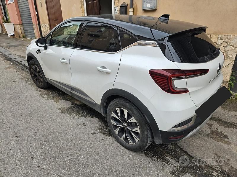 Usata Renault Captur Techno 90 CV (66 kW) 2023 Bianco SUV