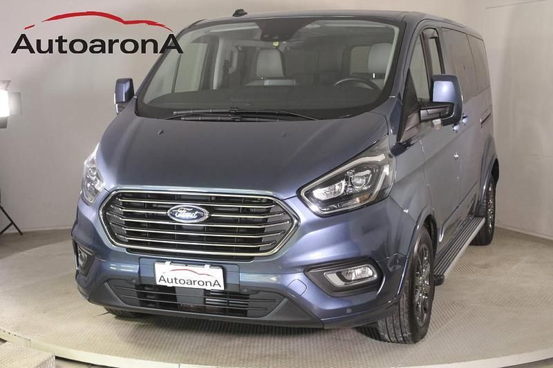 Usata Ford Tourneo Custom Titanium 185 CV (136 kW) 2020 Bleu metallizzato scuro Furgone