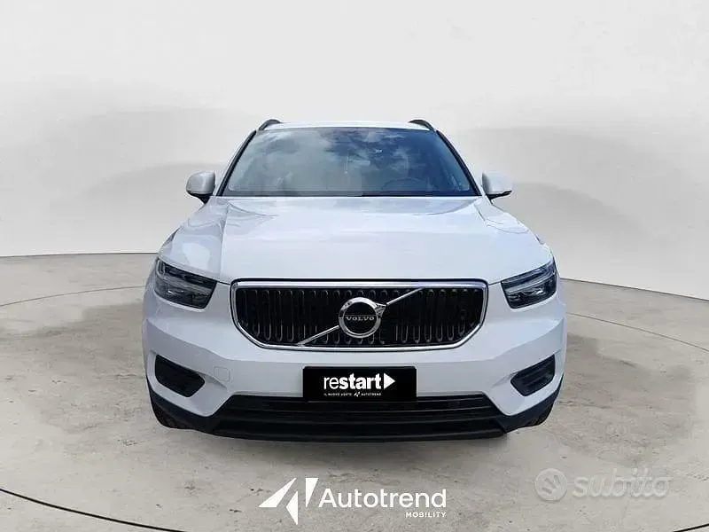 Usata Volvo XC40 Business Edition 150 CV (110 kW) 2019 Bianco SUV