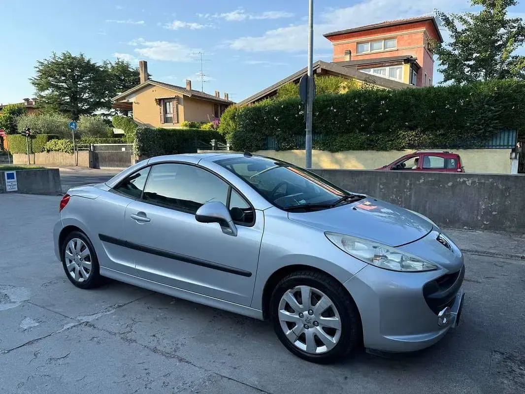 Usata Peugeot 207 CC 120 CV (88 kW) 2009 Argento Cabrio