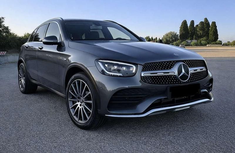 Usata Mercedes GLC200 Premium 163 CV (119 kW) 2019 Grigio SUV