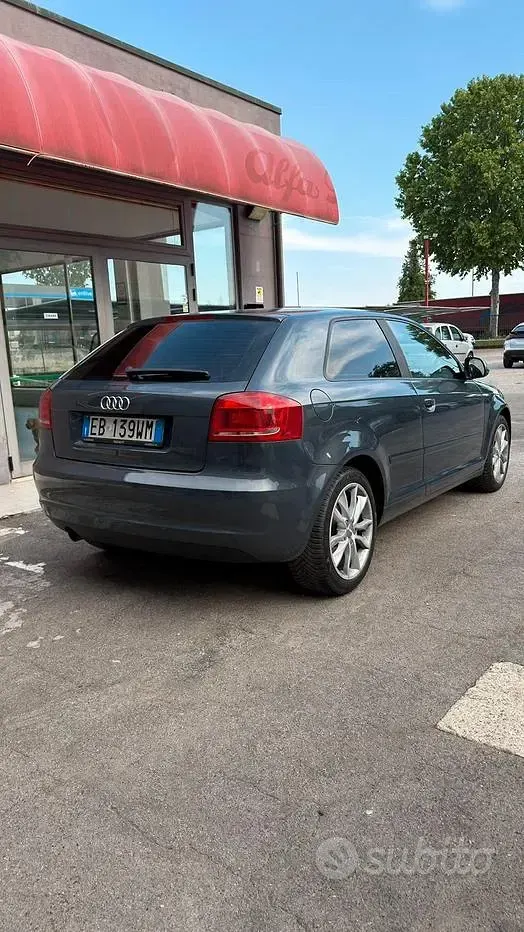 Usata Audi A3 90 CV (66 kW) 2010 Blu Utilitaria