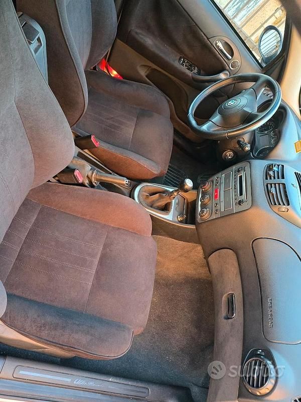 Usata Alfa Romeo 147 150 CV (110 kW) 2005 Grigio Utilitaria