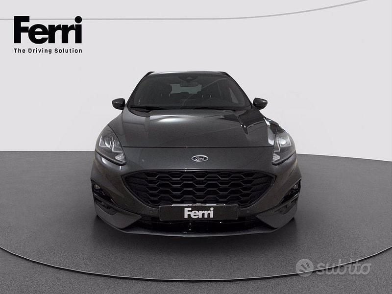 Usata Ford Kuga ST-Line 120 CV (88 kW) 2022 Magnetic grey SUV