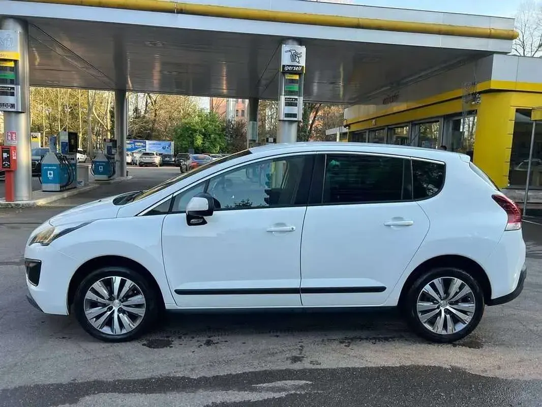 Usata Peugeot 3008 Active 120 CV (88 kW) 2015 Bianco Station wagon