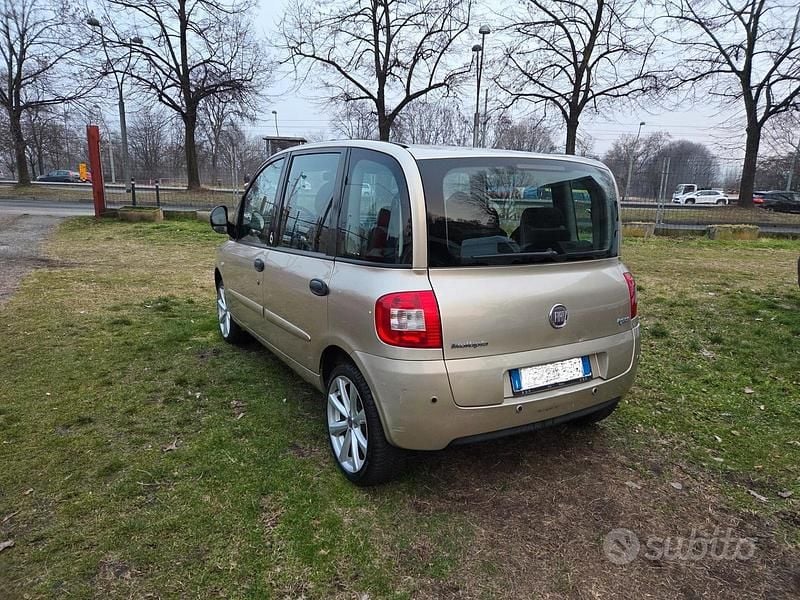 Usata Fiat Multipla Emotion 103 CV (75 kW) 2010 Giallo Monovolume